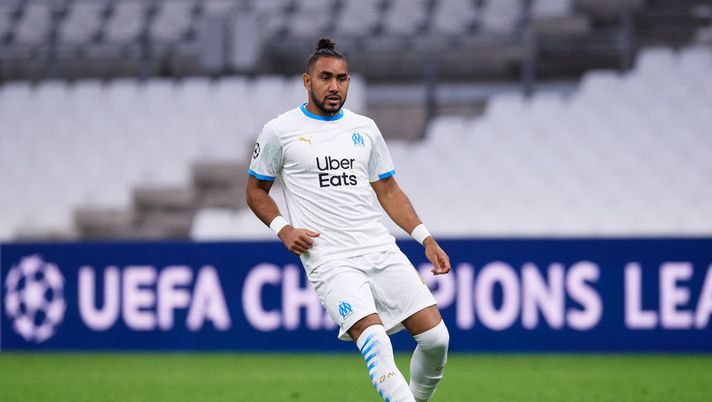 MARSEILLE, FRANCE - OCTOBER 27: Dimitri Payet of Olympique de Marseille looks on during the UEFA Champions League Group C stage match between Olympique de Marseille and Manchester City at Stade Velodrome on October 27, 2020 in Marseille, France. Football Stadiums around Europe remain empty due to the Coronavirus Pandemic as Government social distancing laws prohibit fans inside venues resulting in fixtures being played behind closed doors. (Photo by Alex Caparros/Getty Images) MARSEILLE, FRANCE - OCTOBER 27: Dimitri Payet of Olympique de Marseille looks on during the UEFA Champions League Group C stage match between Olympique de Marseille and Manchester City at Stade Velodrome on October 27, 2020 in Marseille, France. Football Stadiums around Europe remain empty due to the Coronavirus Pandemic as Government social distancing laws prohibit fans inside venues resulting in fixtures being played behind closed doors. (Photo by Alex Caparros/Getty Images)