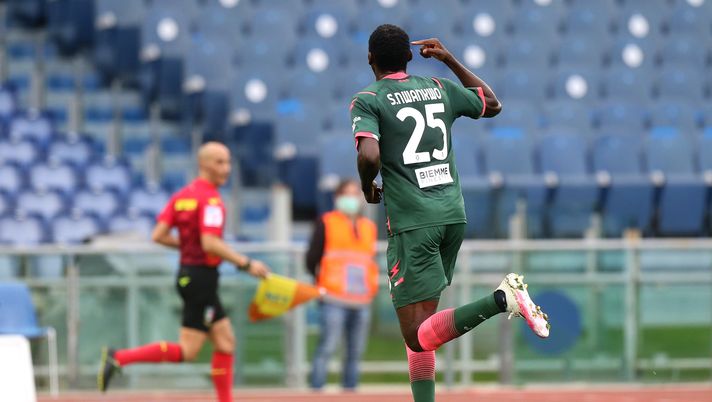 ROME, ITALY - MARCH 12: Simy Nwankwo of Crotone celebrates after scoring their side's first goal during the Serie A match between SS Lazio and FC Crotone at Stadio Olimpico on March 12, 2021 in Rome, Italy. Sporting stadiums around Italy remain under strict restrictions due to the Coronavirus Pandemic as Government social distancing laws prohibit fans inside venues resulting in games being played behind closed doors. (Photo by Paolo Bruno/Getty Images) ROME, ITALY - MARCH 12: Simy Nwankwo of Crotone celebrates after scoring their side's first goal during the Serie A match between SS Lazio and FC Crotone at Stadio Olimpico on March 12, 2021 in Rome, Italy. Sporting stadiums around Italy remain under strict restrictions due to the Coronavirus Pandemic as Government social distancing laws prohibit fans inside venues resulting in games being played behind closed doors. (Photo by Paolo Bruno/Getty Images)