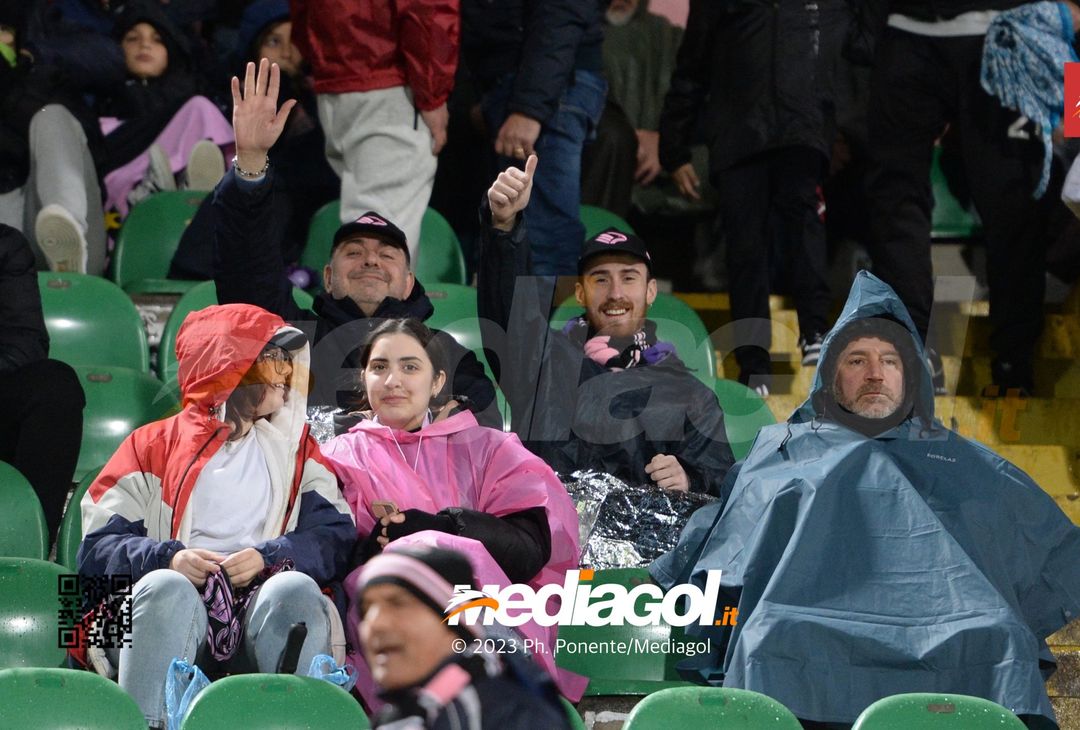 FOTOTIFO Palermo-Ternana 0-0, gli scatti ai tifosi al “Renzo Barbera” (Gallery) - immagine 7