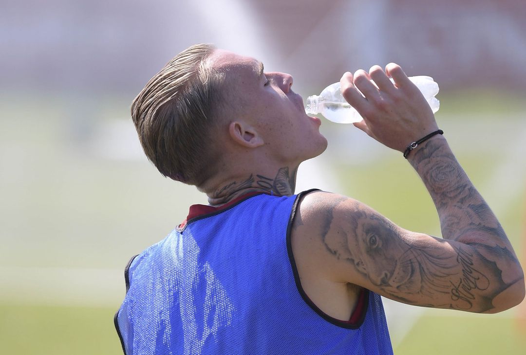 La Roma si allena sotto il sole di Trigoria. Zalewski torna in gruppo – FOTO GALLERY - immagine 15