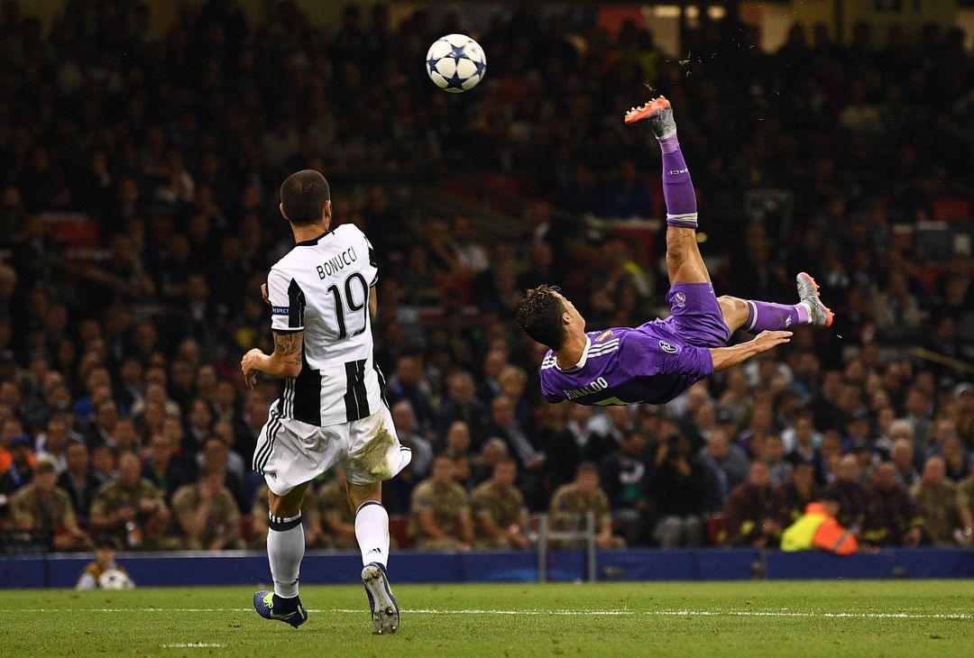  CARDIFF, WALES - JUNE 03:  Cristiano Ronaldo of Real Madrid attempts an overhead kick during the UEFA Champions League Final between Juventus and Real Madrid at National Stadium of Wales on June 3, 2017 in Cardiff, Wales.  (Photo by David Ramos/Getty Images) 