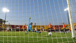 Vlahovic, notte da record e gol pazzesco: le immagini della tripletta