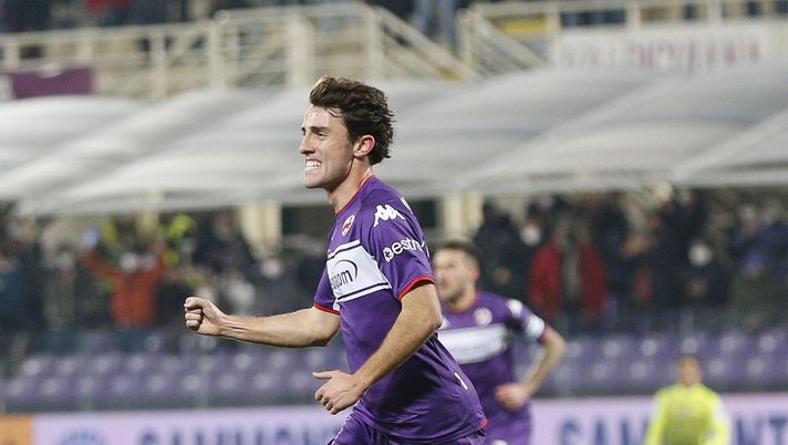 FLORENCE, ITALY - JANUARY 17: Alvaro Odriozola of ACF Fiorentina celebrates after scoring a goal during the Serie A match between ACF Fiorentina and Genoa CFC at Stadio Artemio Franchi on January 17, 2022 in Florence, Italy. (Photo by Gabriele Maltinti/Getty Images) Odriozola, il futuro si decide a maggio. L’ultima parola sarà di Ancelotti - immagine 1