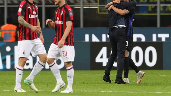 MILAN, ITALY - OCTOBER 21: Matias Vecino of FC Internazionale and Luciano Spalletti of FC Internazionale celebrate after winning the Serie A match between FC Internazionale and AC Milan at Stadio Giuseppe Meazza on October 21, 2018 in Milan, Italy. (Photo by Marco Luzzani - Inter/FC Internazionale via Getty Images) MILAN, ITALY - OCTOBER 21: Matias Vecino of FC Internazionale and Luciano Spalletti of FC Internazionale celebrate after winning the Serie A match between FC Internazionale and AC Milan at Stadio Giuseppe Meazza on October 21, 2018 in Milan, Italy. (Photo by Marco Luzzani - Inter/FC Internazionale via Getty Images)