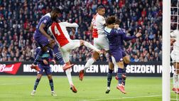 Centesimo gol di Tadic nel derby de Topper: manita Ajax, PSV al tappeto