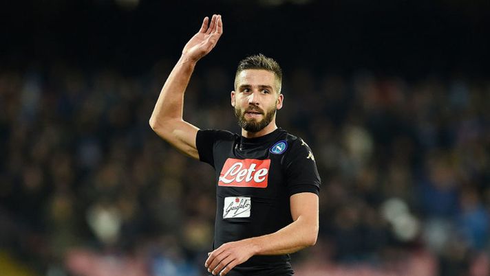 NAPLES, ITALY - JANUARY 24: Leonardo Pavoletti of SSC Napoli in action during the TIM Cup match between SSC Napoli and ACF Fiorentina at Stadio San Paolo on January 24, 2017 in Naples, Italy. (Photo by Francesco Pecoraro/Getty Images) Napoli, Sky svela: “Con l’Atalanta può toccare a Pavoletti in attacco” - immagine 1