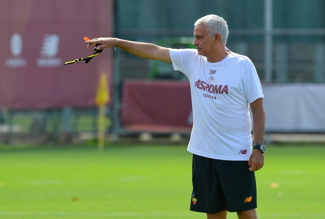 La Roma lavora sotto il sole di Trigoria – FOTO GALLERY - immagine 11