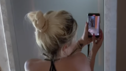 Wanda Nara dalle Maldive manda video a luci rosse sotto la doccia