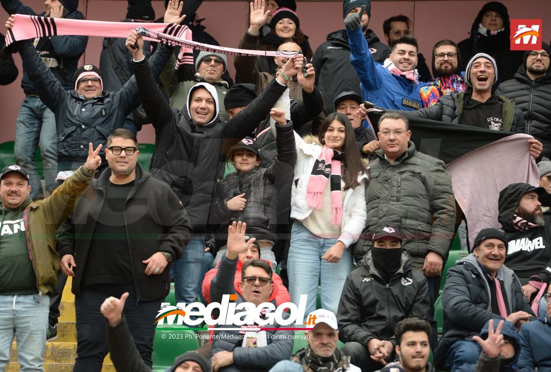 FOTOTIFO Palermo-Reggina 2-1, i tifosi allo Stadio “Renzo Barbera” (Gallery) - immagine 12