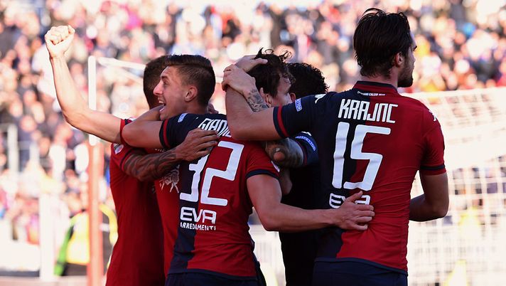 CAGLIARI, ITALY - FEBRUARY 20: Players of Cagliari celebrate after scoring their second goal during the Serie B match between Cagliari Calcio and Pescara Calcio at Stadio Sant'Elia on February 20, 2016 in Cagliari, Italy. (Photo by Tullio M. Puglia/Getty Images) CAGLIARI, ITALY - FEBRUARY 20: Players of Cagliari celebrate after scoring their second goal during the Serie B match between Cagliari Calcio and Pescara Calcio at Stadio Sant'Elia on February 20, 2016 in Cagliari, Italy. (Photo by Tullio M. Puglia/Getty Images)