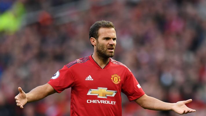 MANCHESTER, ENGLAND - AUGUST 10:  Juan Mata of Manchester United reacts during the Premier League match between Manchester United and Leicester City at Old Trafford on August 10, 2018 in Manchester, United Kingdom.  (Photo by Michael Regan/Getty Images)  MANCHESTER, ENGLAND - AUGUST 10:  Juan Mata of Manchester United reacts during the Premier League match between Manchester United and Leicester City at Old Trafford on August 10, 2018 in Manchester, United Kingdom.  (Photo by Michael Regan/Getty Images)