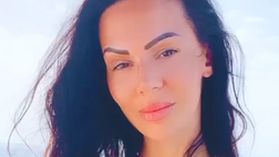 VIDEO / Erjona devastante in costume. Décolleté pazzesco per l’ex lady Dzemaili