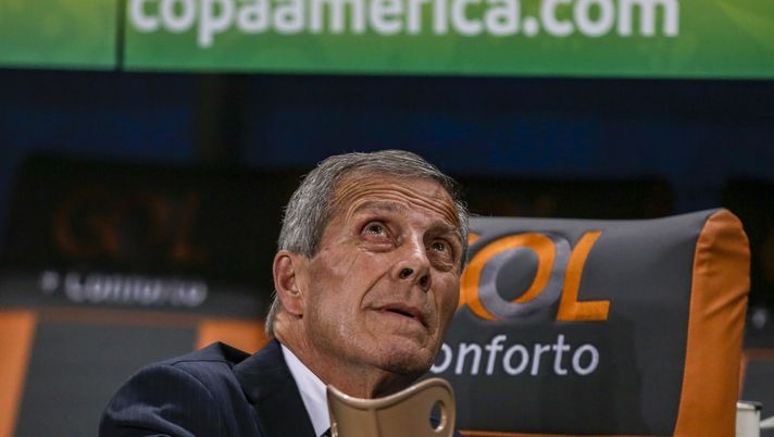 Uruguay, colpo di scena per Torreira: esonerato lo storico CT Tabarez - immagine 1