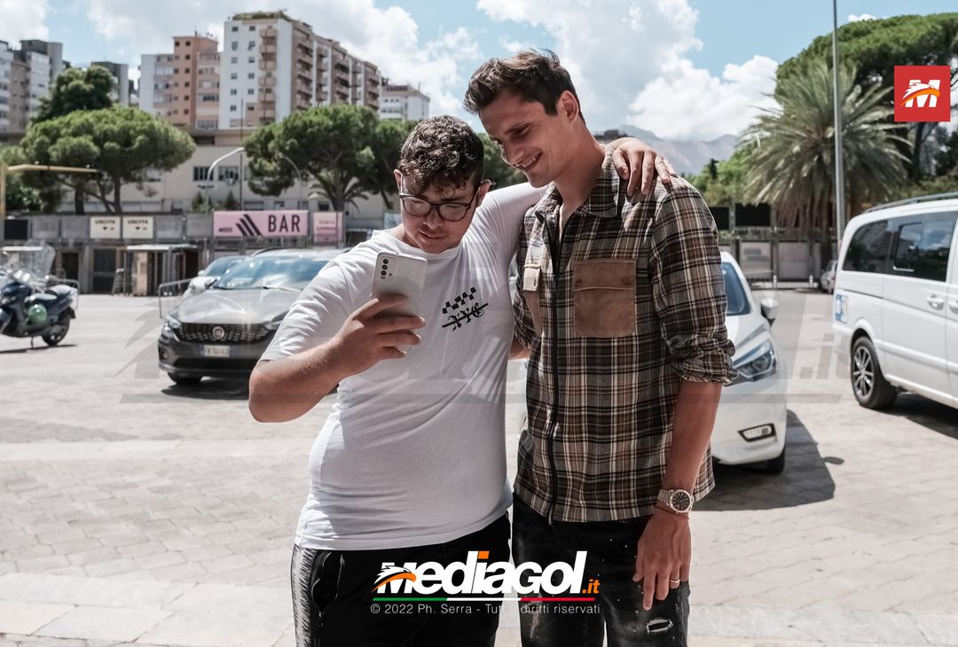 FOTO CALCIOMERCATO PALERMO, Ales Mateju al “Renzo Barbera” per la firma (Gallery) - immagine 5