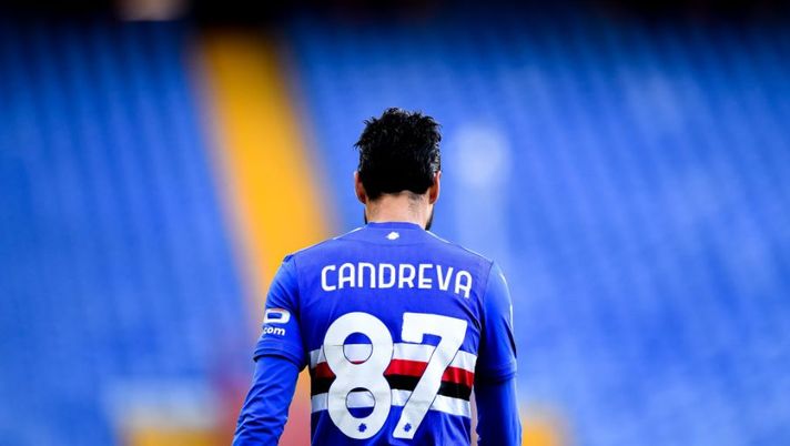 GENOA, ITALY - JANUARY 06: Antonio Candreva of Sampdoria reacts with disappointment during the Serie A match between UC Sampdoria and Cagliari Calcio at Stadio Luigi Ferraris on January 6, 2022 in Genoa, Italy. (Photo by Getty Images) Samp, formazione rivoluzionata: cambiano ruolo Sensi e Candreva, occhio in porta - immagine 1