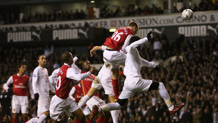 LONDON - JANUARY 22:  Nicklas Bendtner of Arsenal scores an own goal for Tottenhams 2nd during the Carling Cup Semi-final second leg match between Tottenham Hotspur and Arsenal at White Hart Lane on January 22, 2008 in London, England.  (Photo by Clive Mason/Getty Images) 