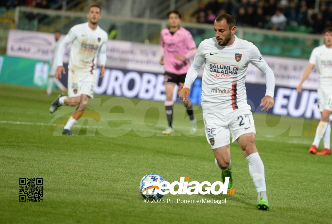 FOTO Palermo-Cosenza 0-0, 32ª giornata di Serie B 2022-2023 (La Gallery) - immagine 17