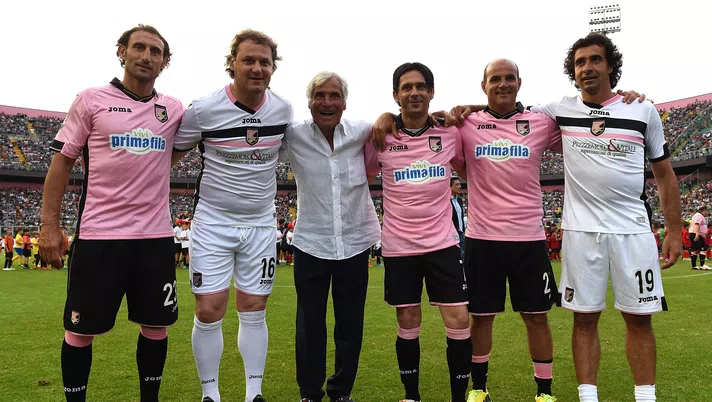 PALERMO, ITALY - JUNE 05:  Davide Campofranco, Roberto Biffi, Ignazio Arcoleo, Tanino Vasari, Ciccio Galeoto and Giacomo Tedesco pose during the charity match between Atletico Salvuccio and Real Valentino at Stadio Renzo Barbera on June 5, 2015 in Palermo, Italy.  (Photo by Tullio M. Puglia/Getty Images)