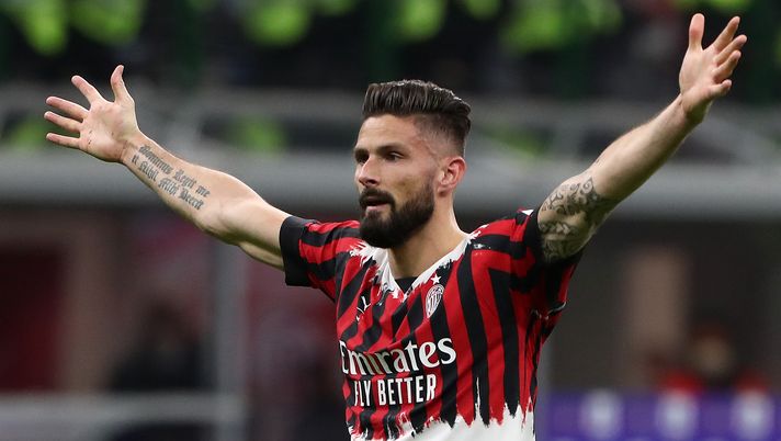 MILAN, ITALY - APRIL 04: Olivier Giroud of AC Milan reacts after a missed chance during the Serie A match between AC Milan and Bologna FC at Stadio Giuseppe Meazza on April 04, 2022 in Milan, Italy. (Photo by Marco Luzzani/Getty Images)