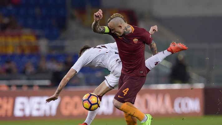 ROME, ITALY - FEBRUARY 19:  AS Roma player Radja Nainggolan in action during the Serie A match between AS Roma and FC Torino at Stadio Olimpico on February 19, 2017 in Rome, Italy.  (Photo by Luciano Rossi/AS Roma via Getty Images) 