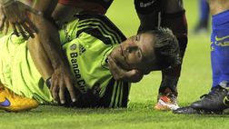 VIDEO / TEVEZ SPACCA LA MANDIBOLA AL PORTIERE AVVERSARIO