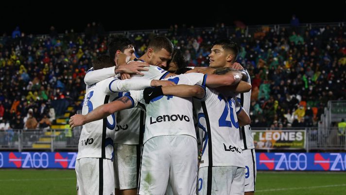 L’Inter vince e convince ancora: 2-0 al Venezia, in gol Calhanoglu e Lautaro - immagine 1