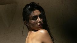 Michelle Sander, scatto da impazzire: il topless manda i suoi fan in delirio