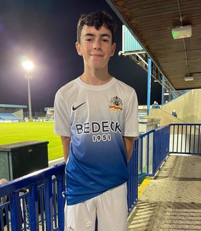 Glenavon, Christopher Atherton: 13 anni, è lui il calciatore più giovane in campo nel Regno Unito- immagine 2