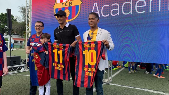 Rivaldo ha parlato di Neymar all’inaugurazione della Barça Academy di Santo Domingo Rivaldo ha parlato di Neymar all’inaugurazione della Barça Academy di Santo Domingo