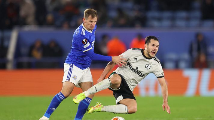 LEICESTER, ENGLAND - NOVEMBER 25: Marc Albrighton of Leicester City and Yuri Ribeiro of Legia Warszawa battle for possession during the UEFA Europa League group C match between Leicester City and Legia Warszawa at The King Power Stadium on November 25, 2021 in Leicester, England. (Photo by Catherine Ivill/Getty Images) LEICESTER, ENGLAND - NOVEMBER 25: Marc Albrighton of Leicester City and Yuri Ribeiro of Legia Warszawa battle for possession during the UEFA Europa League group C match between Leicester City and Legia Warszawa at The King Power Stadium on November 25, 2021 in Leicester, England. (Photo by Catherine Ivill/Getty Images)