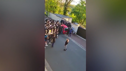 VIDEO PSG, la furia degli ultras sotto casa di Neymar: “Vattene!”