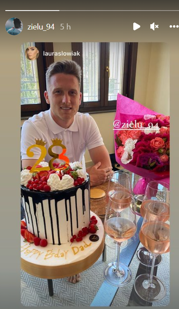 FOTO Zielinski festeggia i suoi 28 anni: l’immagine della torta- immagine 3