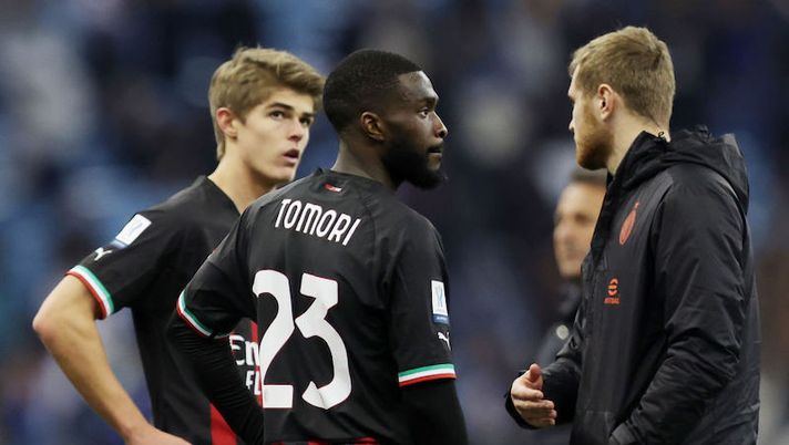 RIYADH, SAUDI ARABIA - JANUARY 18: AC Milan v Inter Milan at King Fahd International Stadium on January 18, 2023 in Riyadh, Saudi Arabia. (Photo by Yasser Bakhsh/Getty Images) Gazzetta: “Tomori, che figuraccia: l’involuzione è seria. Giroud… a piedi da Doha” - immagine 1