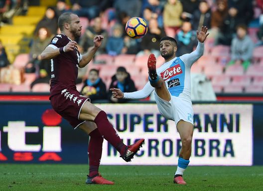 NAPLES, ITALY - DECEMBER 18: Napolis player Lorenzo Insigne vies with FC Torino player Lorenzo Silvestri during the Serie A match between SSC Napoli and FC Torino at Stadio San Paolo on December 18, 2016 in Naples, Italy. (Photo by Francesco Pecoraro/Getty Images) NAPLES, ITALY - DECEMBER 18: Napolis player Lorenzo Insigne vies with FC Torino player Lorenzo Silvestri during the Serie A match between SSC Napoli and FC Torino at Stadio San Paolo on December 18, 2016 in Naples, Italy. (Photo by Francesco Pecoraro/Getty Images)