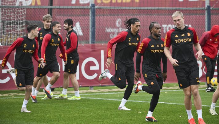 Trigoria, lavoro in palestra per chi ha giocato con il Feyenoord. Llorente out - immagine 1