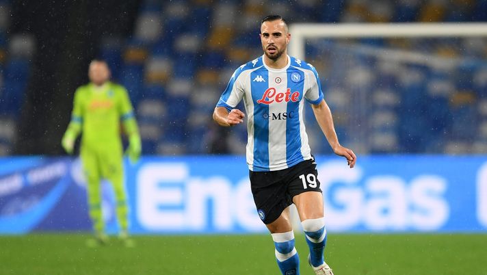 NAPLES, ITALY - JANUARY 06: Nikola Maksimovic of SSC Napoli during the Serie A match between SSC Napoli and Spezia Calcio at Stadio Diego Armando Maradona on January 06, 2021 in Naples, Italy. Sporting stadiums around Italy remain under strict restrictions due to the Coronavirus Pandemic as Government social distancing laws prohibit fans inside venues resulting in games being played behind closed doors. (Photo by Francesco Pecoraro/Getty Images ) NAPLES, ITALY - JANUARY 06: Nikola Maksimovic of SSC Napoli during the Serie A match between SSC Napoli and Spezia Calcio at Stadio Diego Armando Maradona on January 06, 2021 in Naples, Italy. Sporting stadiums around Italy remain under strict restrictions due to the Coronavirus Pandemic as Government social distancing laws prohibit fans inside venues resulting in games being played behind closed doors. (Photo by Francesco Pecoraro/Getty Images )