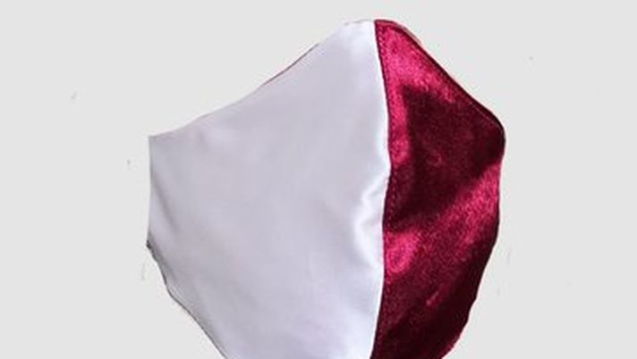 Il derby delle mascherine: non solo la Steaua, anche il Rapid Bucarest ha le sue... Il derby delle mascherine: non solo la Steaua, anche il Rapid Bucarest ha le sue...