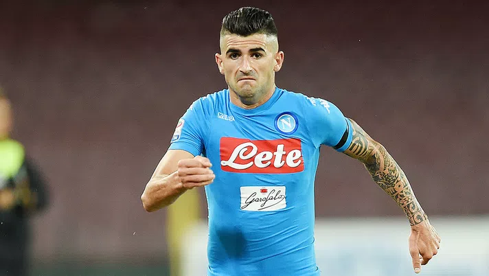 NAPLES, ITALY - SEPTEMBER 17:  Elseid Hysaj of Napoli in action  during the Serie A match between SSC Napoli and Bologna FC at Stadio San Paolo on September 17, 2016 in Naples, Italy.  (Photo by Francesco Pecoraro/Getty Images)