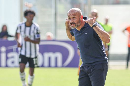 GERMOGLI PH: 3 SETTEMBRE 2022 FIRENZE STADIO ARTEMIO FRANCHI CAMPIONATO SERIE A 2022 - 2023 FIORENTINA VS JUVENTUS NELLA FOTO ITALIANO Italiano