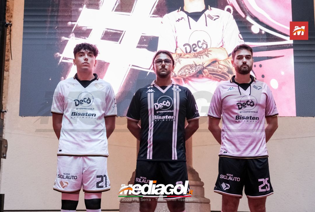 FOTO PALERMO, presentazione nuove maglie gara Palermo 2022/2023 (Gallery) - immagine 26