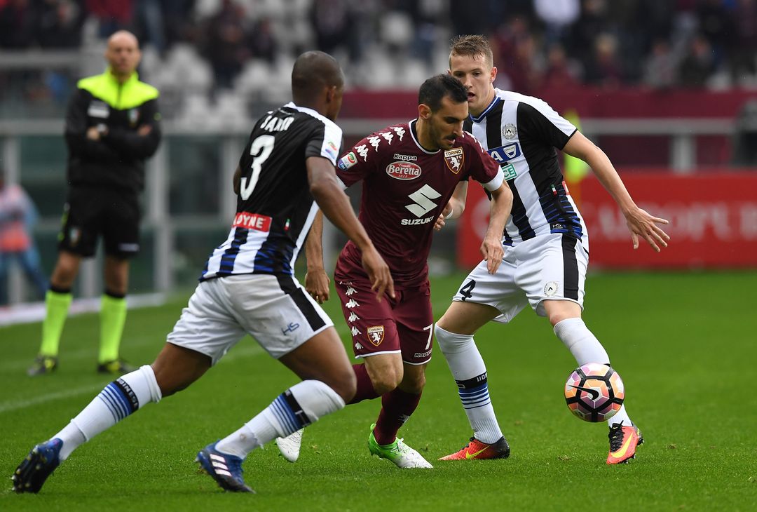  TURIN, ITALY - APRIL 02:  Davide Zappacosta (C) of FC Torino in action against Jakub Jankto (R) and Samir of Udinese Calcio during the Serie A match between FC Torino and Udinese Calcio at Stadio Olimpico di Torino on April 2, 2017 in Turin, Italy.  (Photo by Valerio Pennicino/Getty Images) 