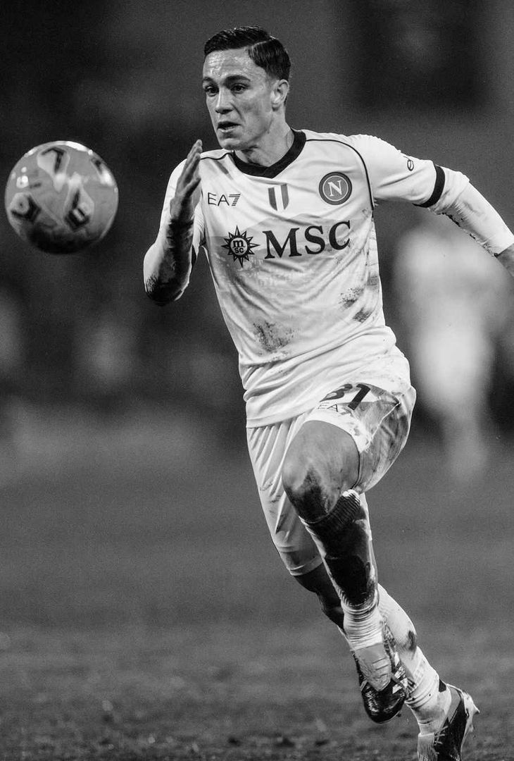 GALLERY Il Napoli torna grande contro il Sassuolo: i suggestivi scatti del match - immagine 11