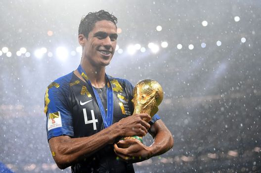 (Photo by Matthias Hangst/Getty Images) Varane, dal Real allo United: Rio Ferdinand “Non avrà mai visto una squadra così allo sbando”- immagine 2