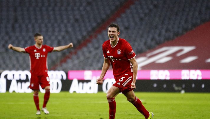 MUNICH, GERMANY - JANUARY 30: Benjamin Pavard of FC Bayern Munich celebrates a goal which is later dissallowed during the Bundesliga match between FC Bayern Muenchen and TSG Hoffenheim at Allianz Arena on January 30, 2021 in Munich, Germany. Sporting stadiums around Germany remain under strict restrictions due to the Coronavirus Pandemic as Government social distancing laws prohibit fans inside venues resulting in games being played behind closed doors. (Photo by Adam Pretty/Getty Images) MUNICH, GERMANY - JANUARY 30: Benjamin Pavard of FC Bayern Munich celebrates a goal which is later dissallowed during the Bundesliga match between FC Bayern Muenchen and TSG Hoffenheim at Allianz Arena on January 30, 2021 in Munich, Germany. Sporting stadiums around Germany remain under strict restrictions due to the Coronavirus Pandemic as Government social distancing laws prohibit fans inside venues resulting in games being played behind closed doors. (Photo by Adam Pretty/Getty Images)