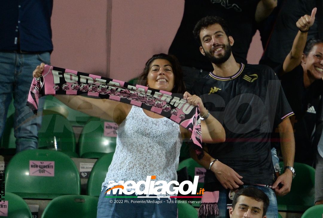 FOTOTIFO, Palermo-Ascoli 2-3: i tifosi allo stadio “Renzo Barbera” (Gallery) - immagine 44