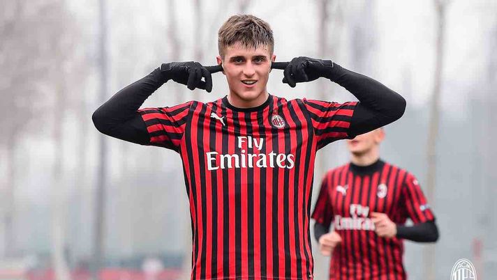 Lorenzo Colombo, attaccante del Milan (credits: acmilan.com) 