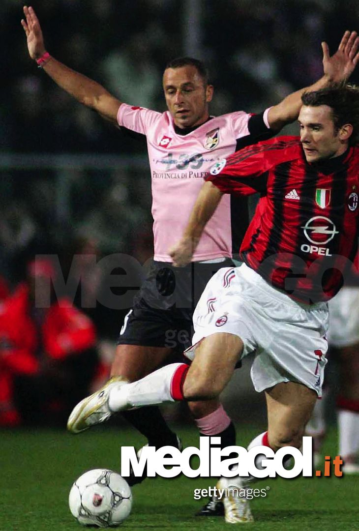  PALERMO 09/01/2005 FOOTBALL MATCH PALERMO - MILAN / CORINI AND SHEVCHENKO / PHOTO NEWPRESS

PALERMO, ITALY - JANUARY 9:   during the Serie A match between Palermo and Milan at La Favorita stadium on January 9, 2005 in Palermo, Italy. (Photo by New Press/Getty Images) 