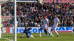 Cosenza-Empoli, che errore! L’arbitro Pezzuto non vede il gol | FOTO