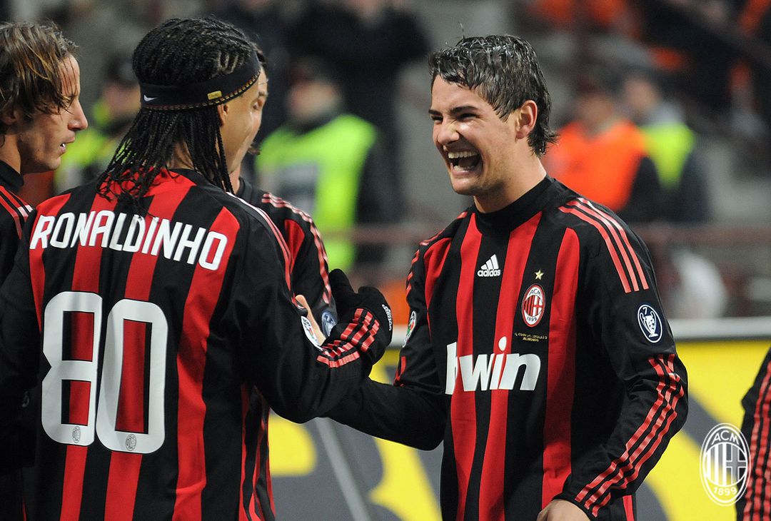 FOTOGALLERY – Il Ronaldinho rossonero - immagine 4