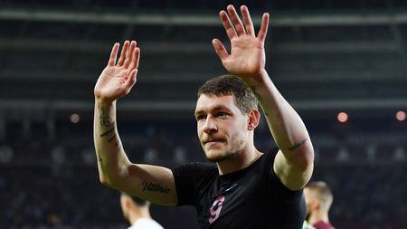 TURIN, ITALY - MAY 20: Andrea Belotti of Torino FC acknowledges the fans following their side's defeat in the Serie A match between Torino FC and AS Roma at Stadio Olimpico di Torino on May 20, 2022 in Turin, Italy. (Photo by Valerio Pennicino/Getty Images)